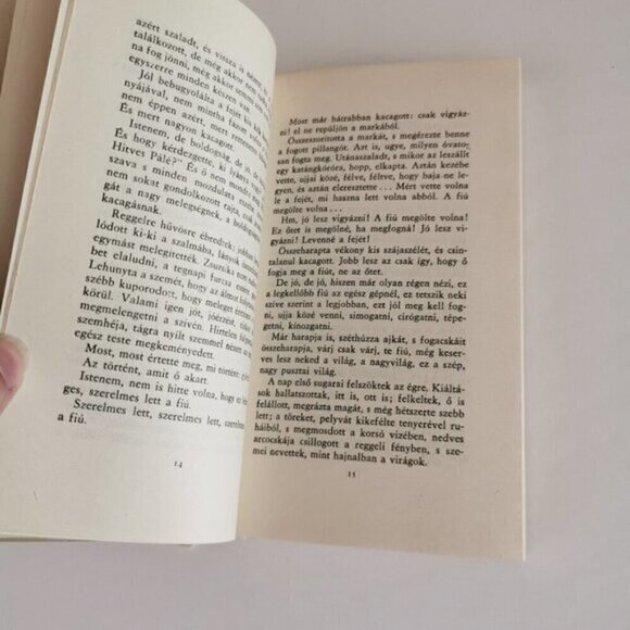 Hungarian Book Pillangó / Árvácska by Móricz Zsigmond 1976 Novelist Playwright - Picture 6 of 9